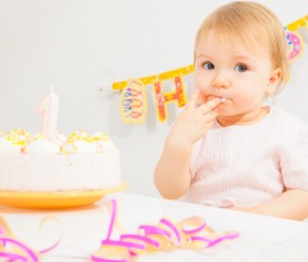 rozwój niemowlaka dwunasty miesiąc życia