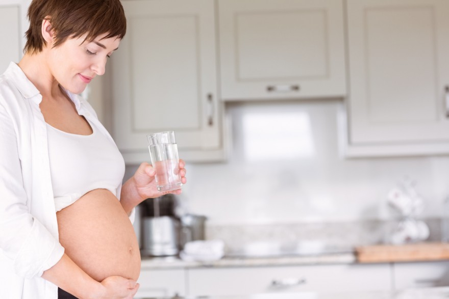 Jak dużo płynów powinnaś pić w ciąży?